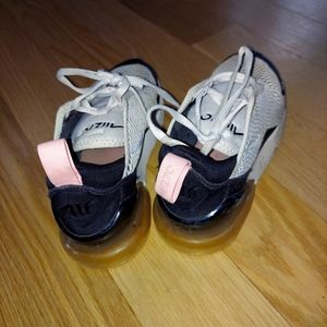 Nike Air 270 kids sz 1.5